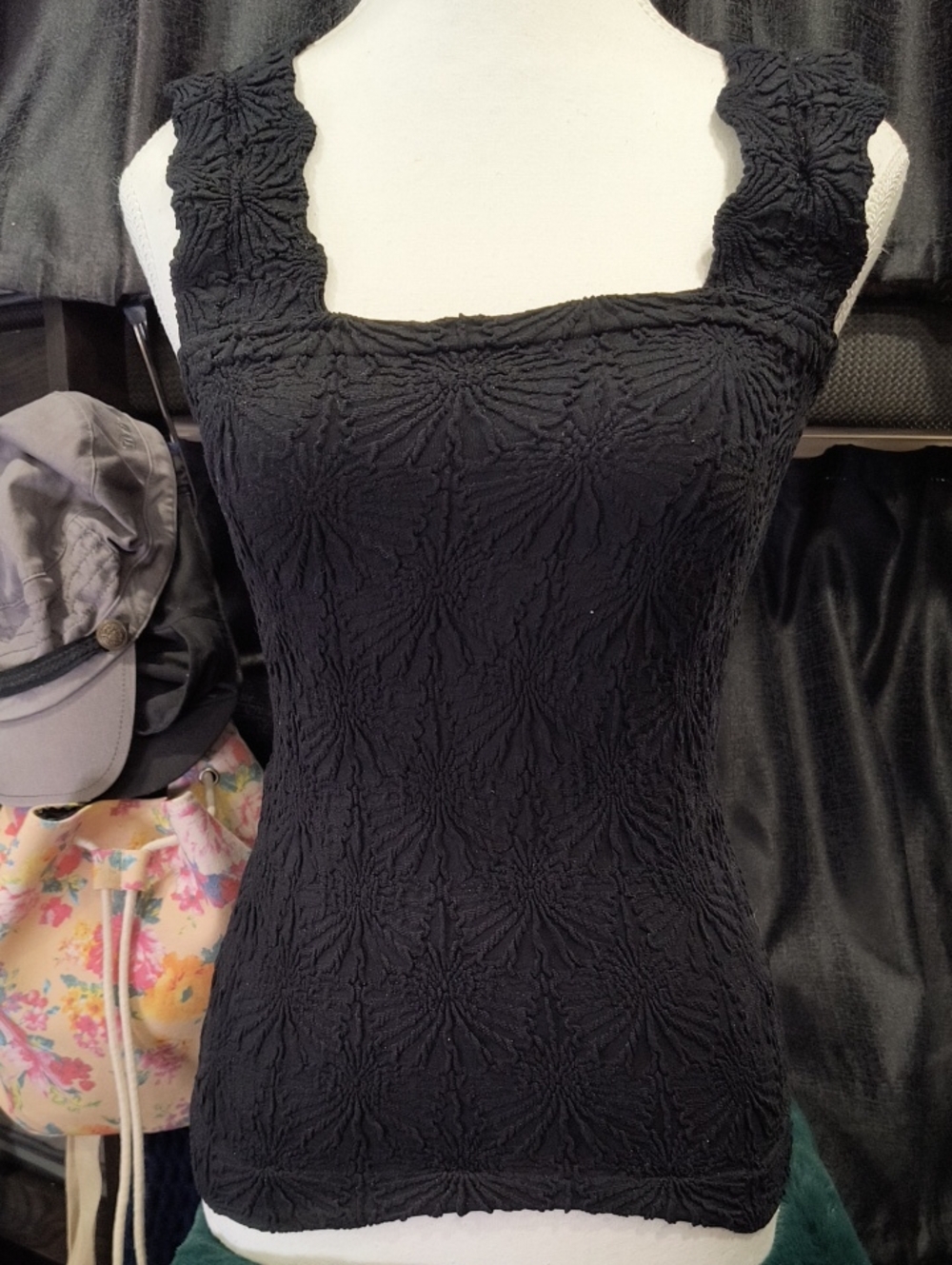 Black Medium Textured Square-Neck Women's Scalloped Tank, NWOT